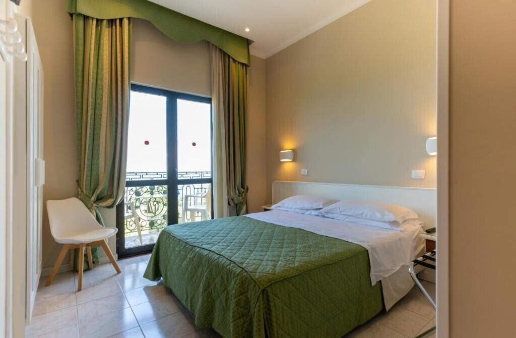 Фото Villa Igea Sorrento 3*