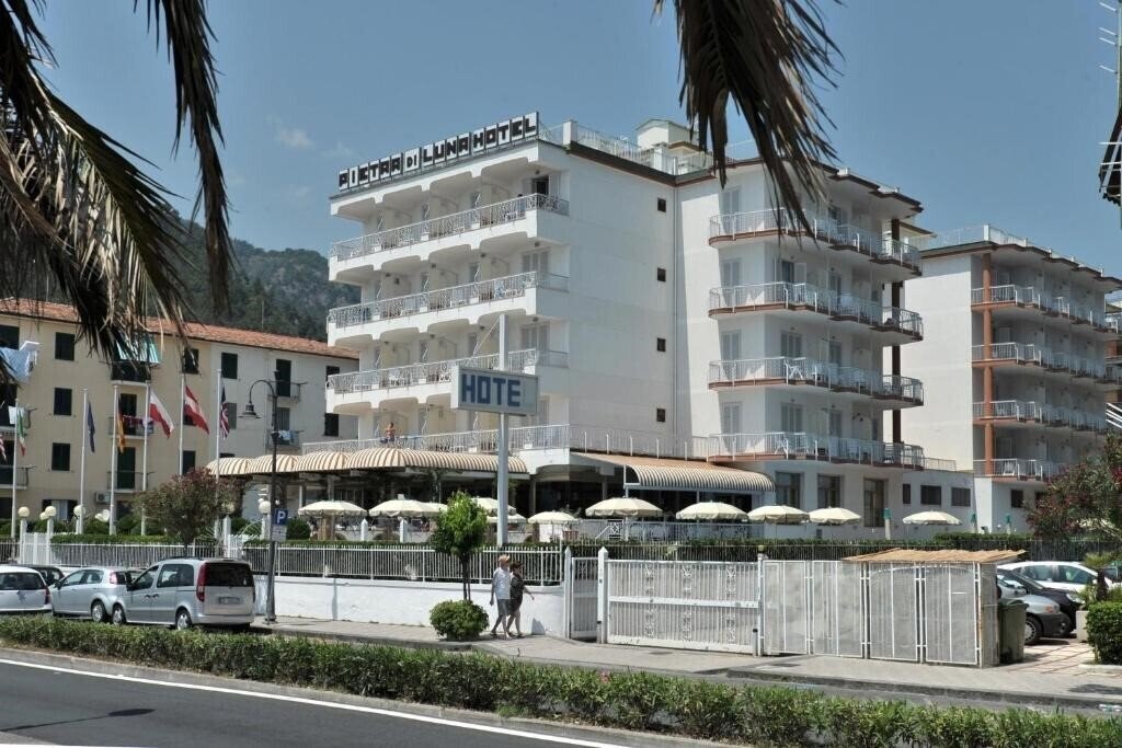 Готель Pietra Di Luna (Maiori) 4*