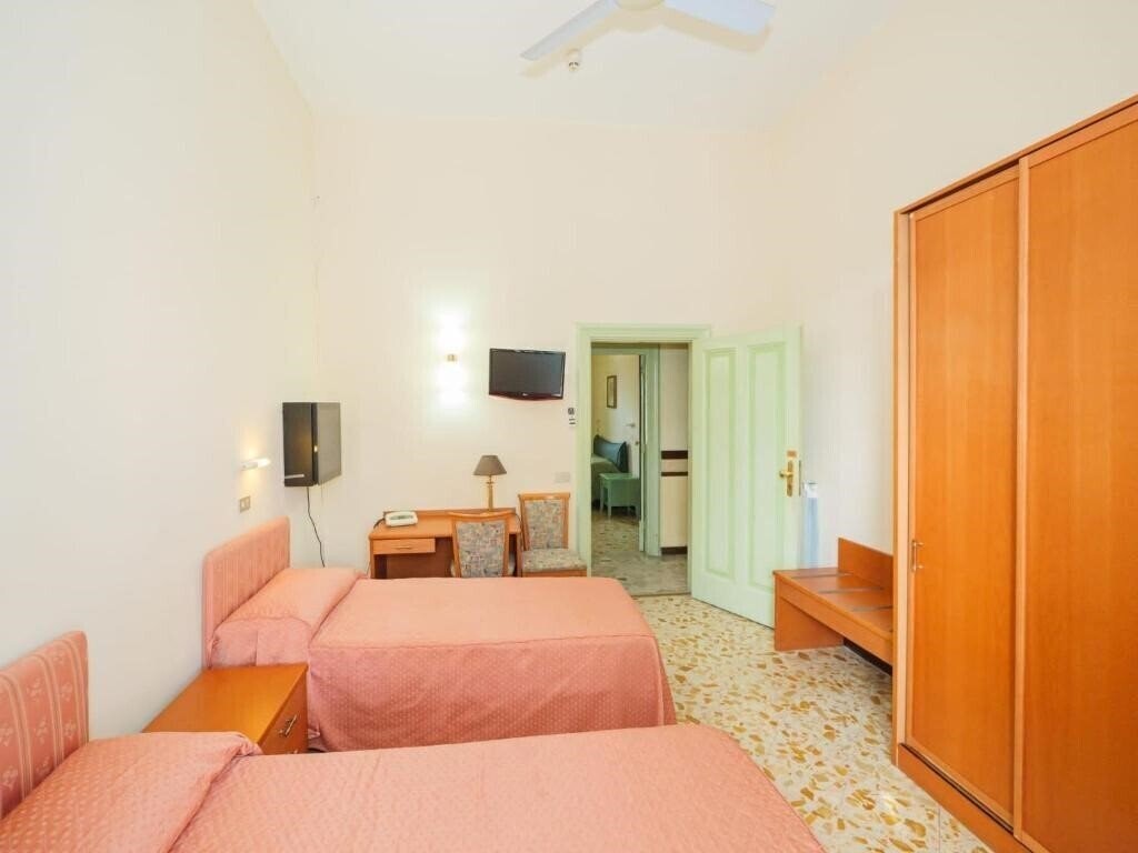Фото Delle Palme (Sant'Agata sui Due Golfi) 4*