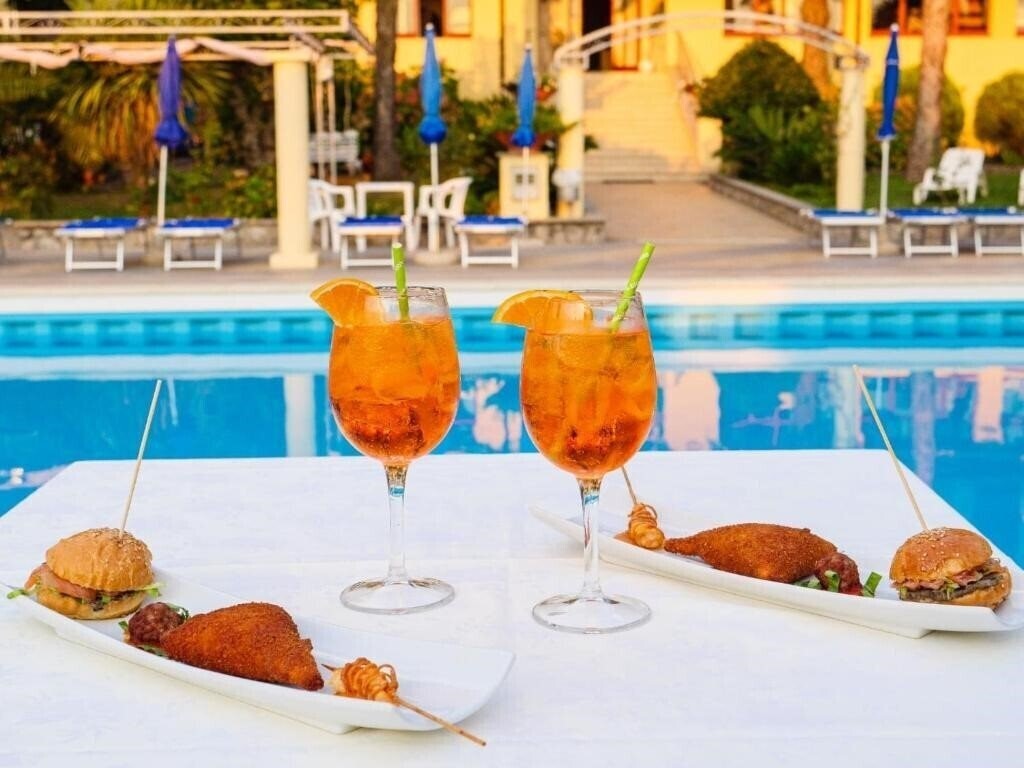 Картинка Delle Palme (Sant'Agata sui Due Golfi) 4*
