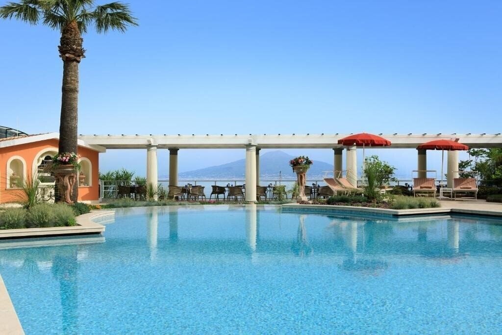 Отель Grand Hotel Royal (Sorrento) 5*