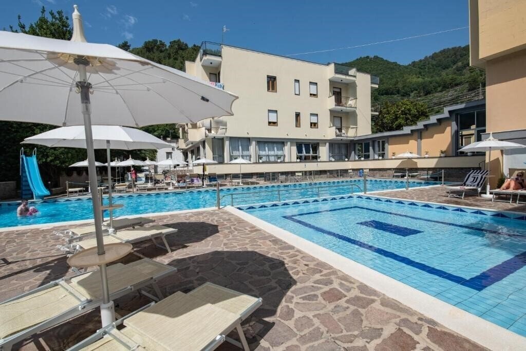 Готель San Pietro Hotel & Residence (Maiori) 4*
