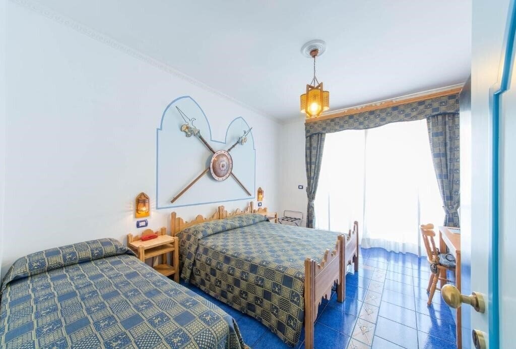 Фотографія Albergo Riviera B&B (Maiori) 3*
