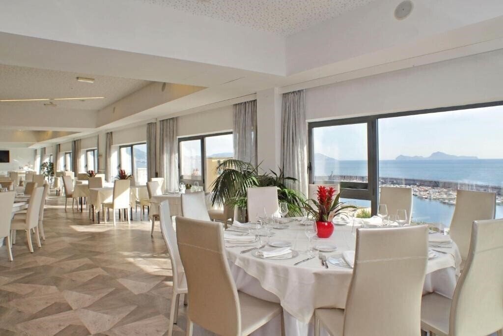 Изображение Hotel Poseidon (Torre del Greco) 4*