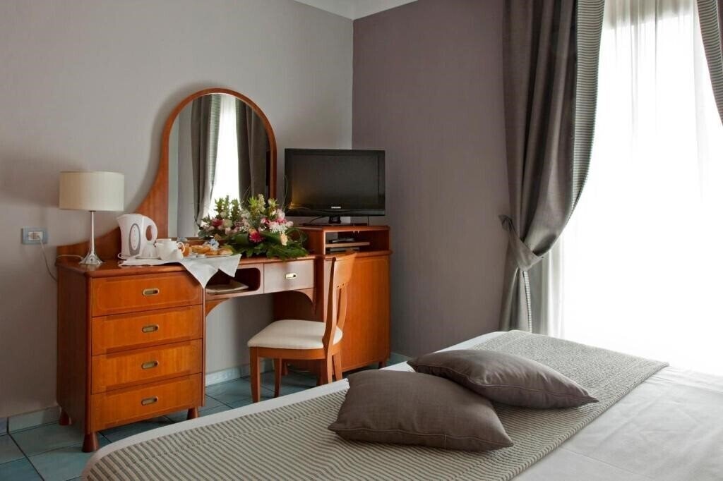 Готель Villa Luisa (Pozzuoli/Lucrino) 4*