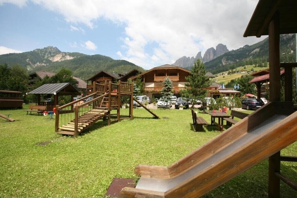 Отель Sella Ronda 3*
