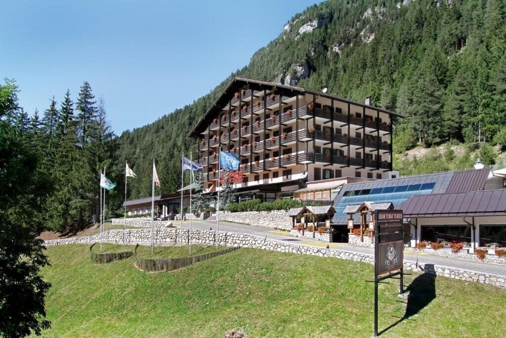 Готель Il Caminetto Sport Hotel & Club 3*