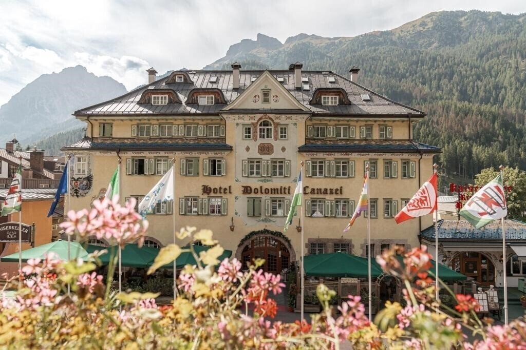 Фото Hotel Dolomiti Schloss 4*