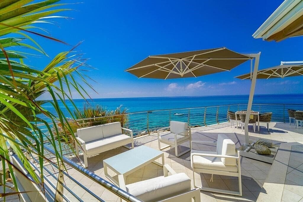 Готель Baia Del Godano Resort & SPA 4*