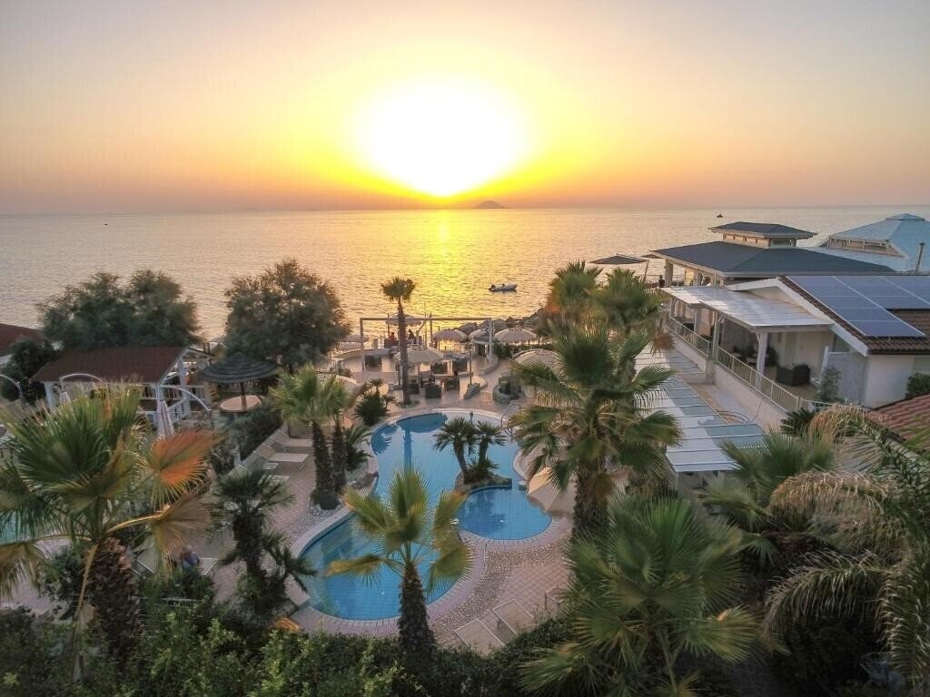 Фотографія Baia Del Godano Resort & SPA 4*