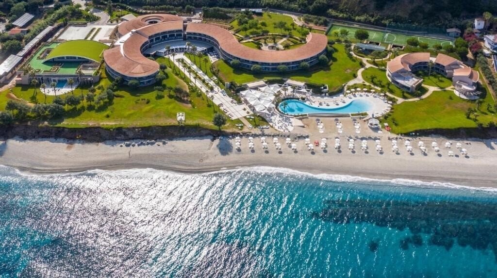 Отель Capovaticano Resort Thalasso & SPA 4*