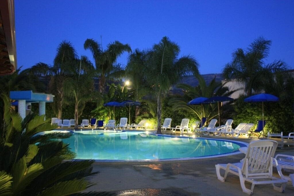 Фото La Taverna Residence Hotel 3*