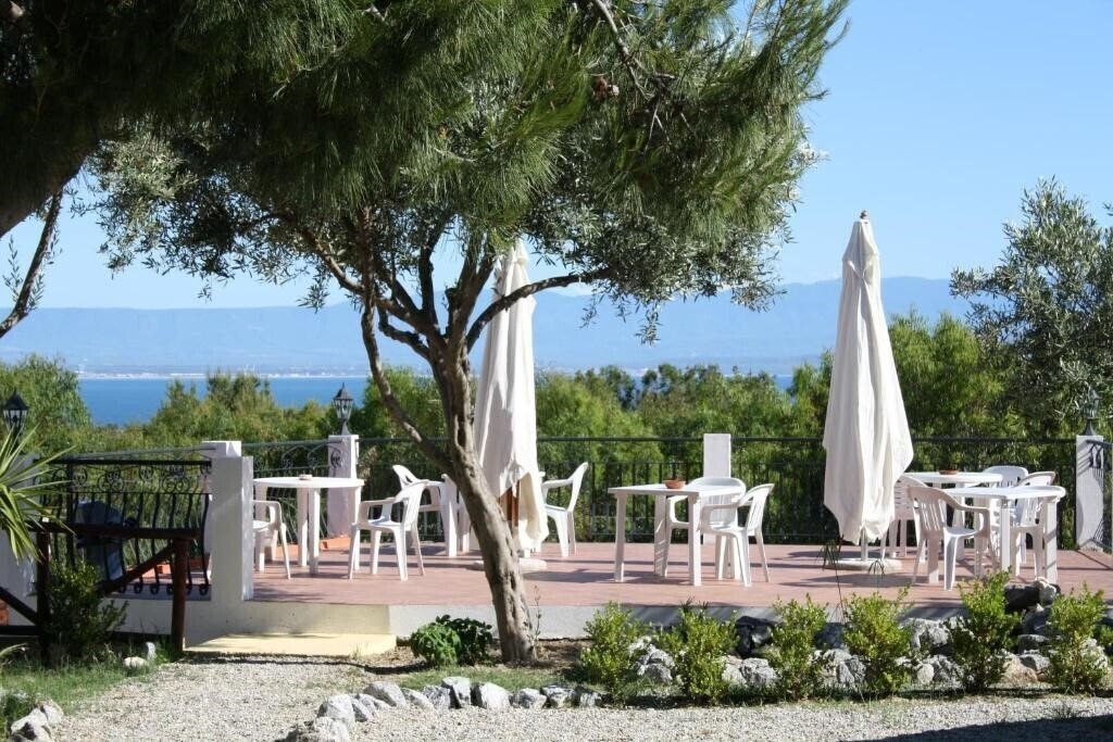 Фотографія La Taverna Residence Hotel 3*