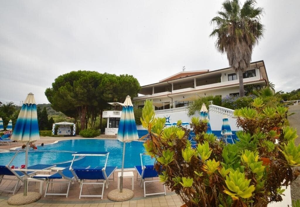 Фотография Villaggio Pineta Petto Bianco 4*