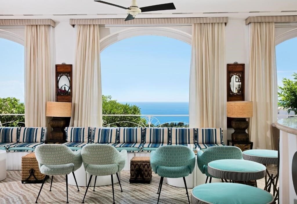 Отель Capri Tiberio Palace 5*