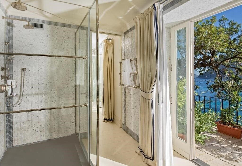 Фотография J.K. Place Capri 5*
