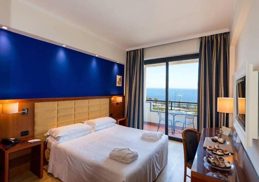 Отель Nettuno Catania 4*