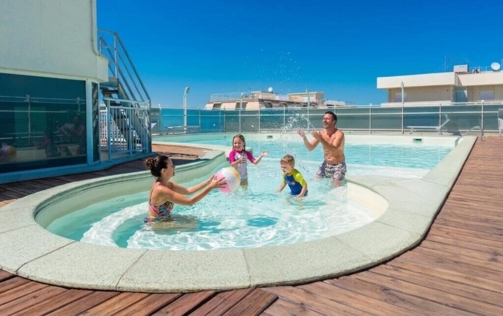 Готель Club House 4*