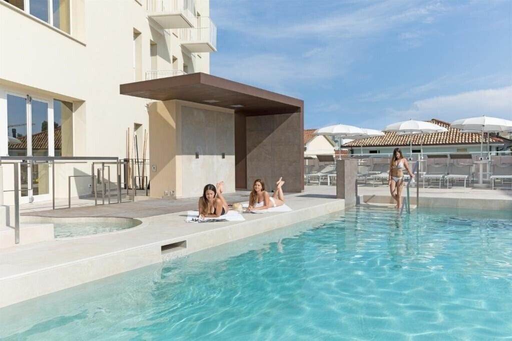 Фотография Hotel Continental & Residence Gabicce Mare 3*