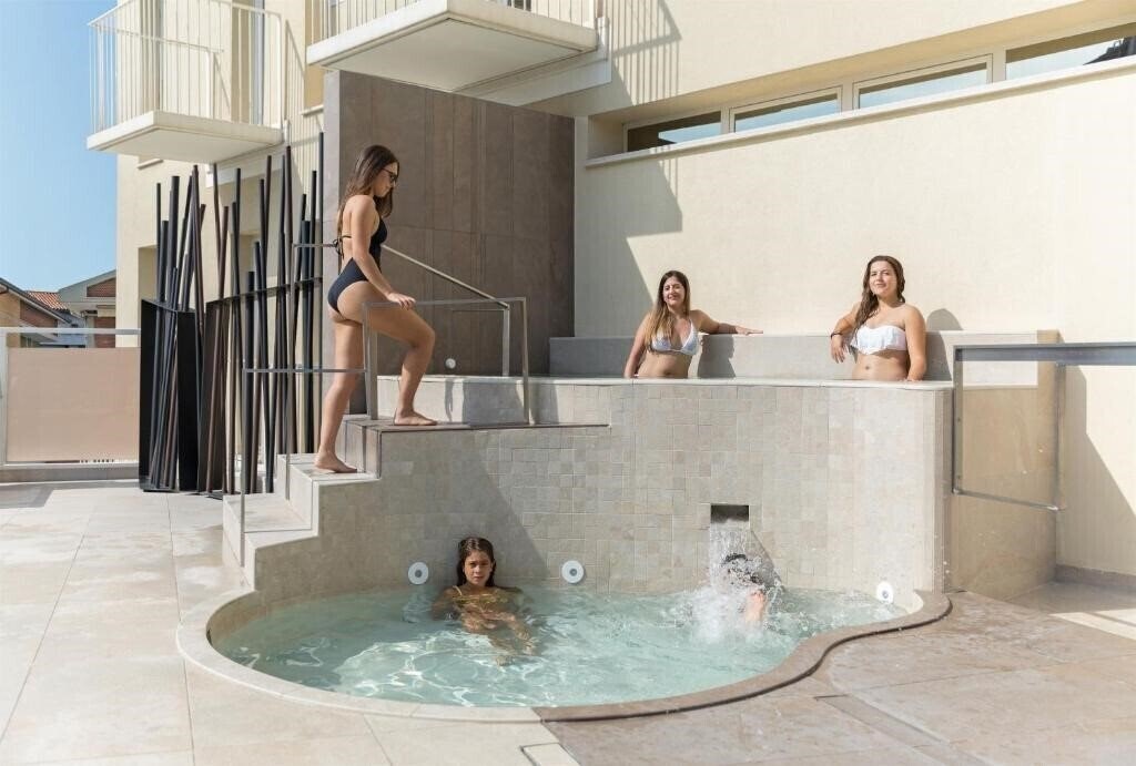 Изображение Hotel Continental & Residence Gabicce Mare 3*