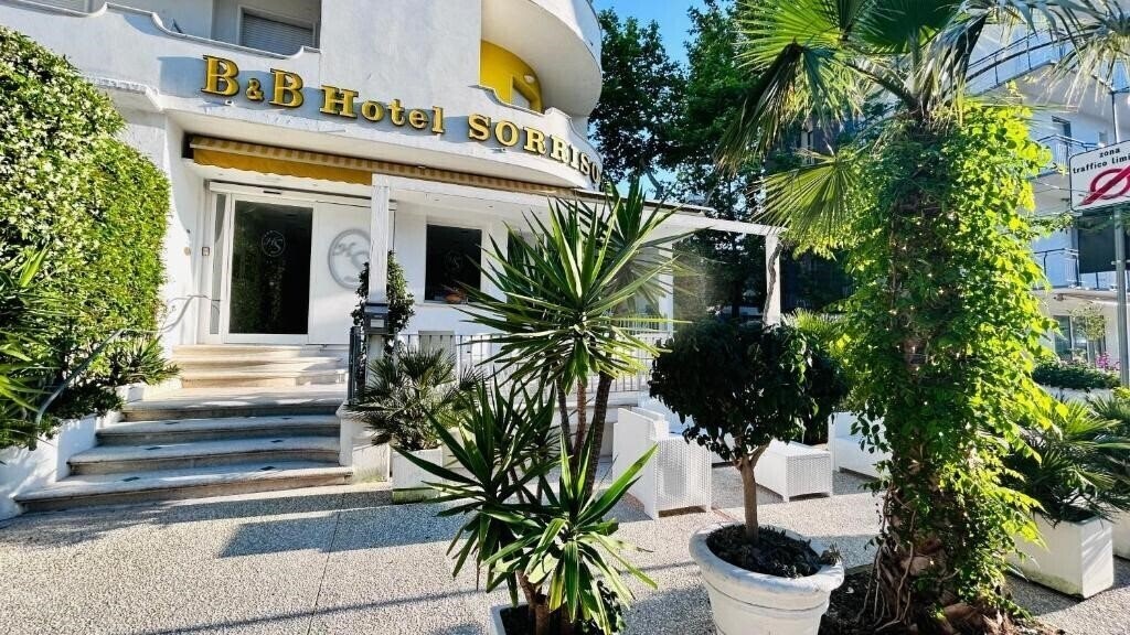 Отель Sorriso Hotel Cattolica 3*