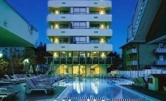 Готель Ferretti Family Hotel Madison 3*