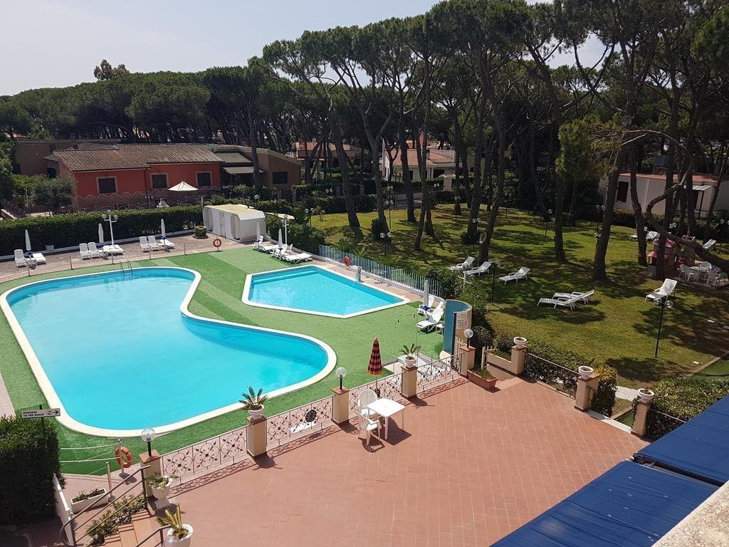 Готель Park Hotel (Baia Domizia) 3*