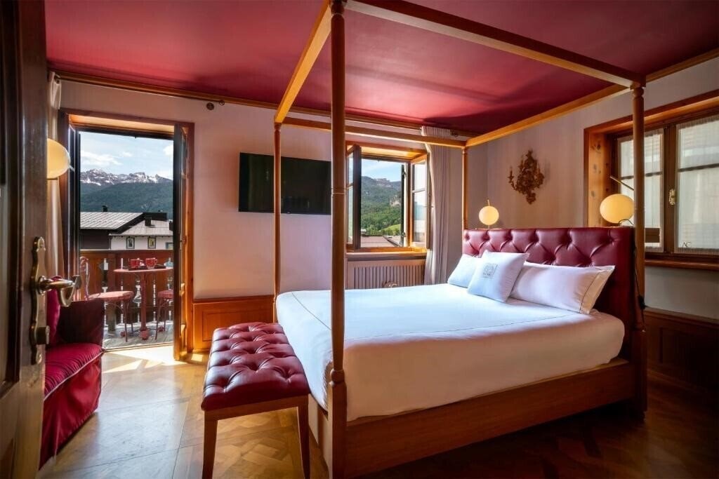 Картинка Ambra Cortina Luxury & Fashion Hotel 4*