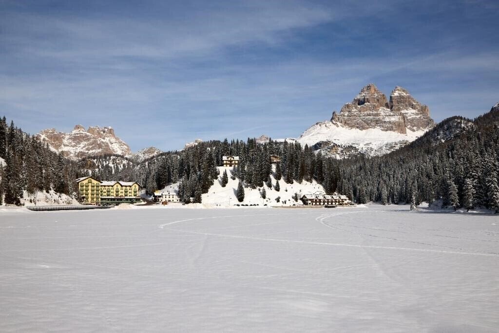 Фото Grand Hotel Misurina 4*