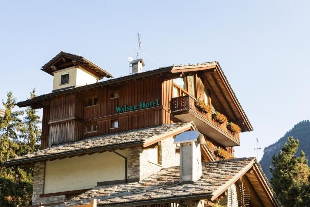 Готель Walser 3*