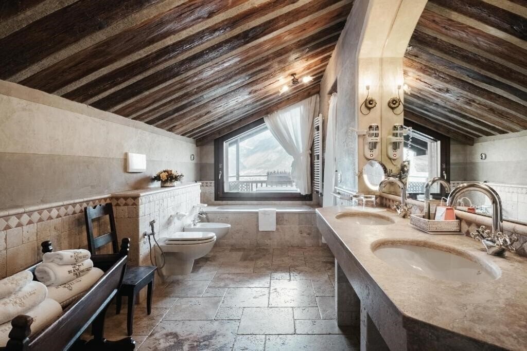 Фотография Relais Mont Blanc Hotel & SPA (ex. Mont Blanc Hotel Village, Le Mont Blanc Hotel) 4*