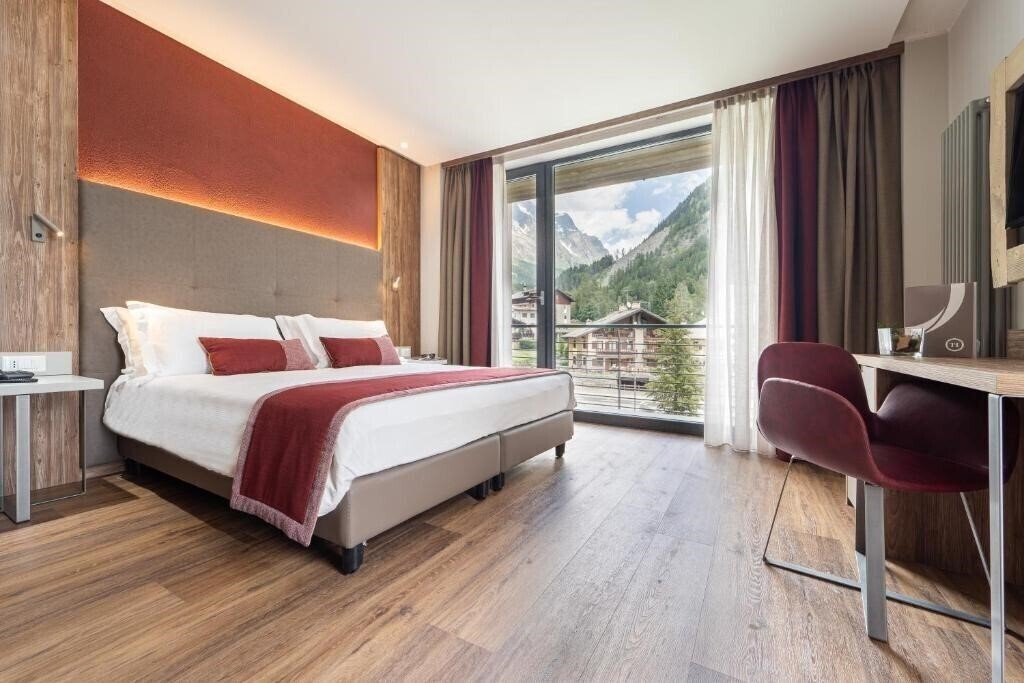 Фото Th Courmayeur 4*
