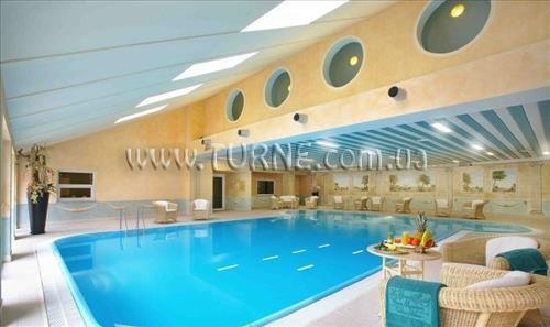 Готель Grand Hotel Courmaison 4*