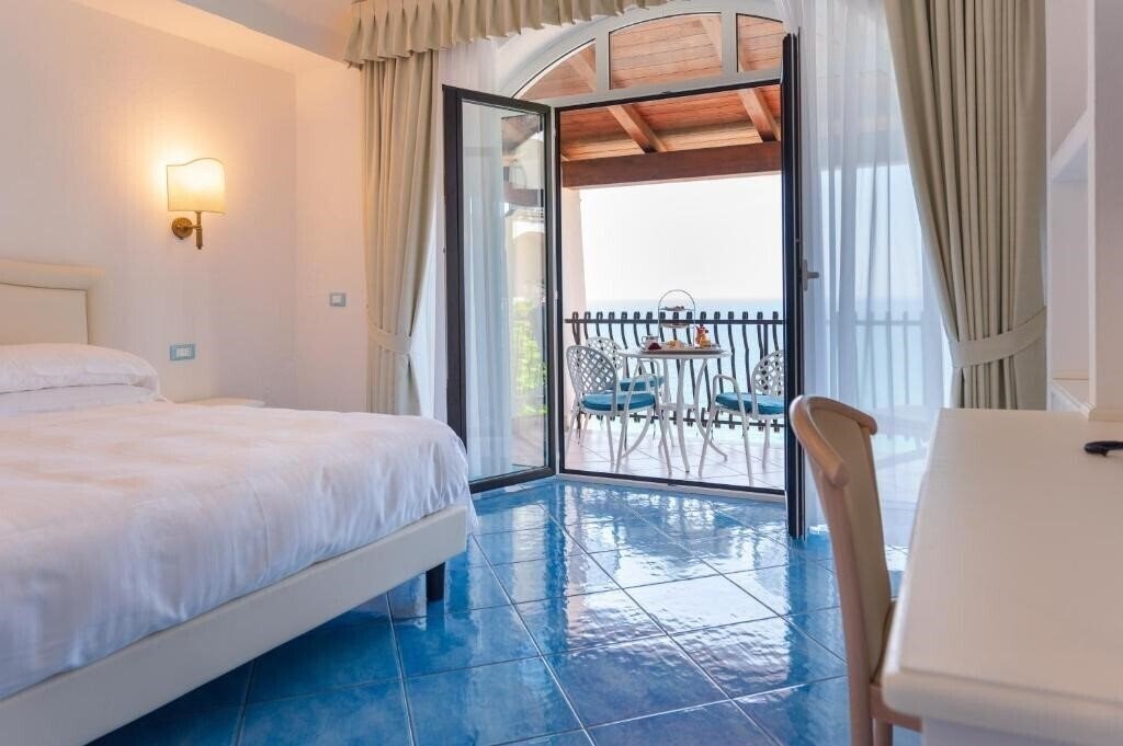 Зображення Grand Hotel Le Rocce 4*