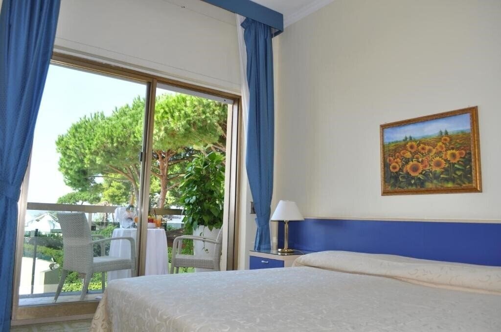 Фото Grand Hotel La Playa Sperlonga 4*