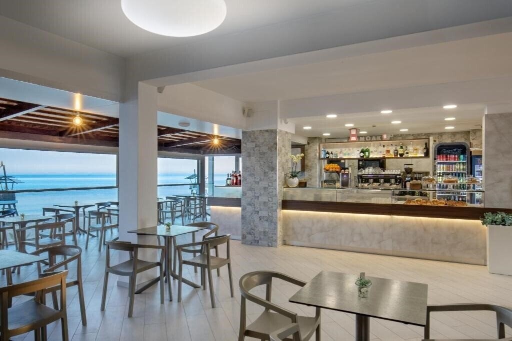 Зображення Hotel Tirreno (Latina) 3*