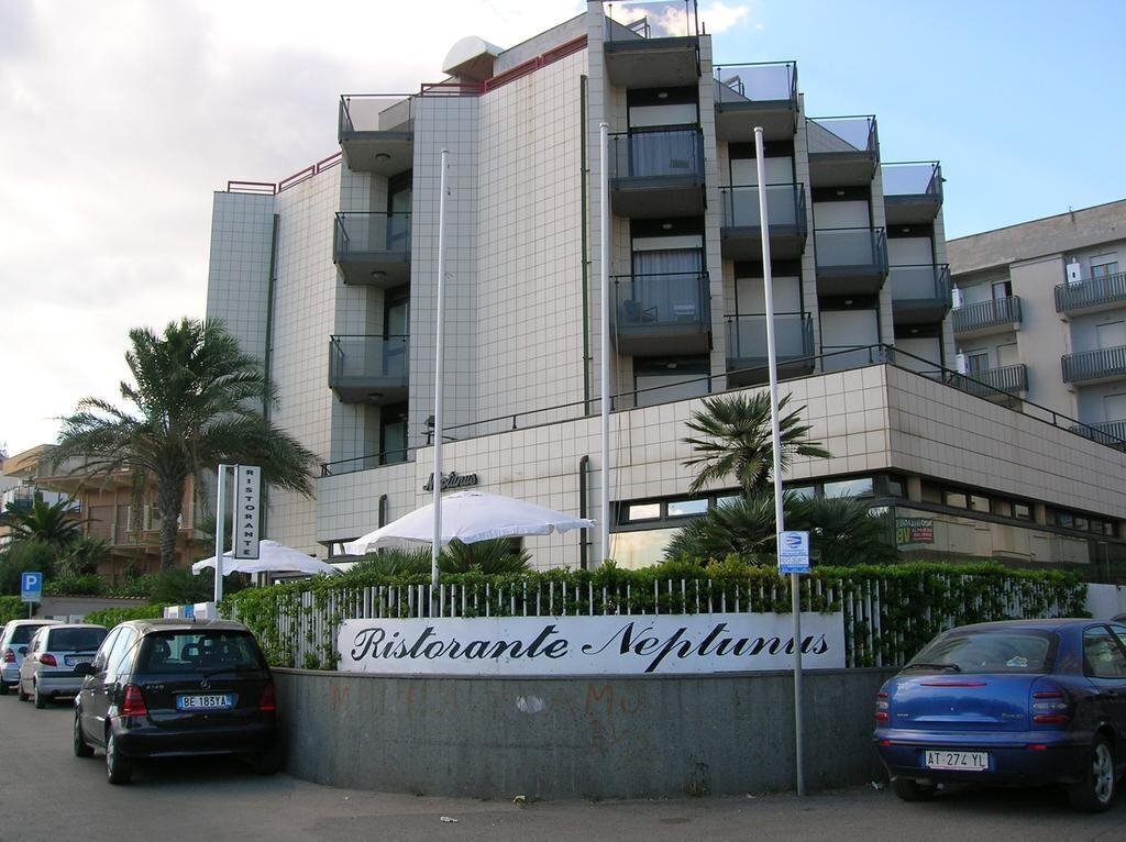 Готель Neptunus 3*