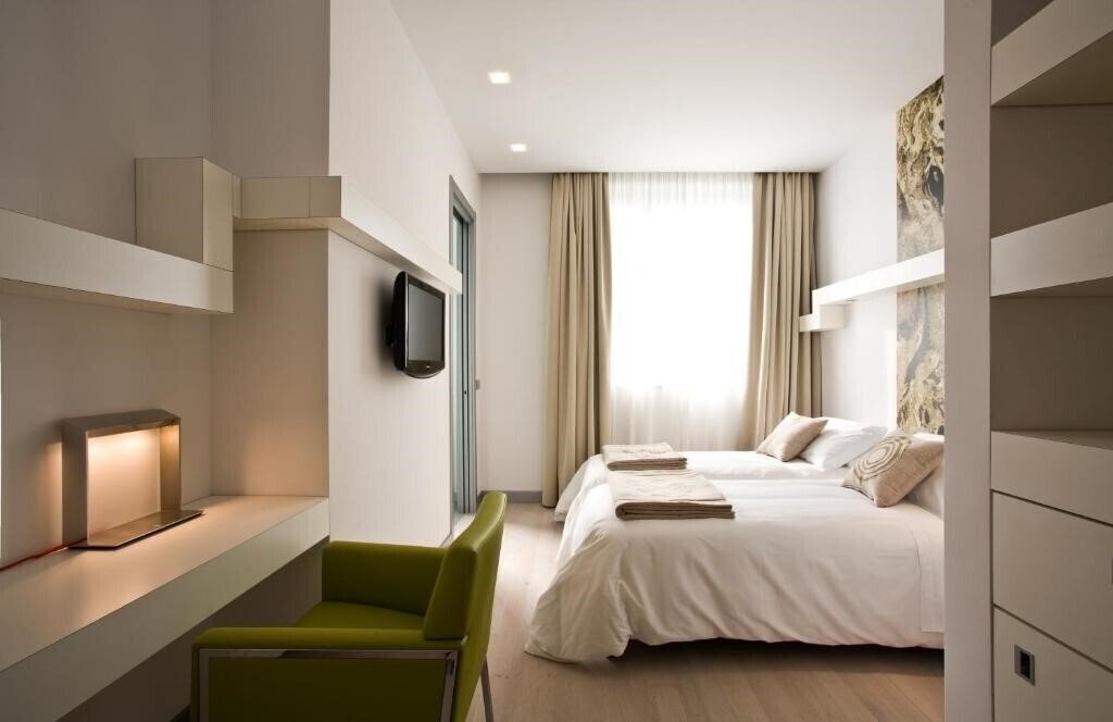 Готель Eos Hotel 3*
