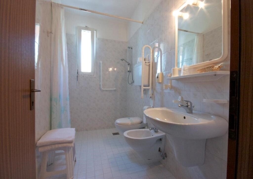 Фото Hotel Toledo 3*