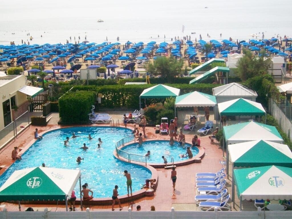 Готель Caravelle 3*
