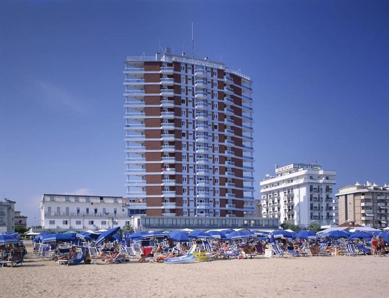 Фото Caravelle & Minicar 3*