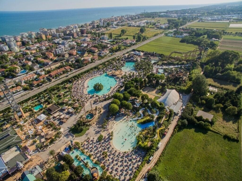 Фотографія Apartments Semiramis 2*