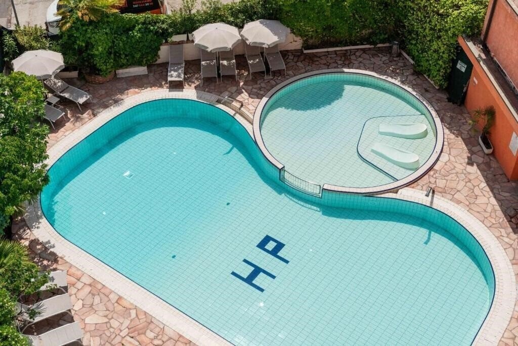 Отель Hotel Piccadilly 3*