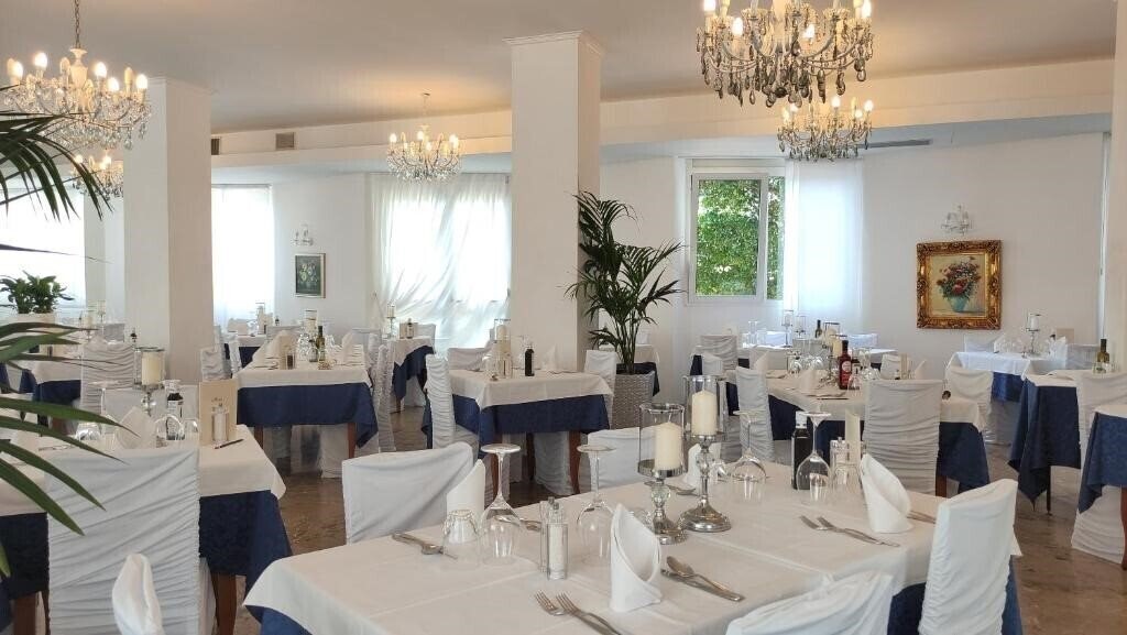 Картинка Oxford 4*