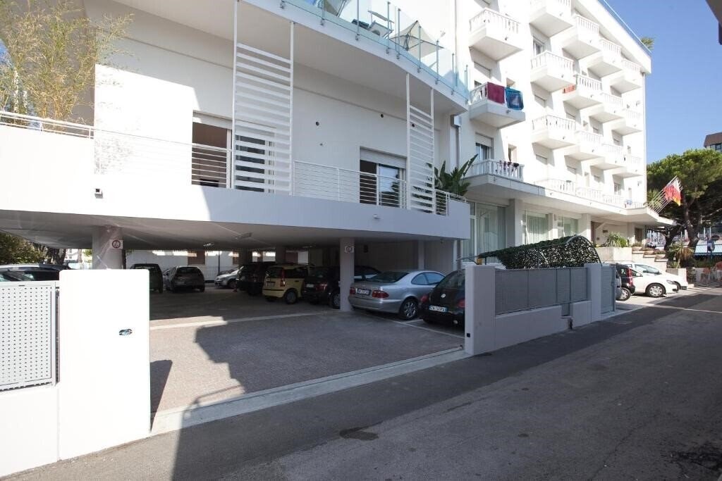 Зображення Tropical 3*