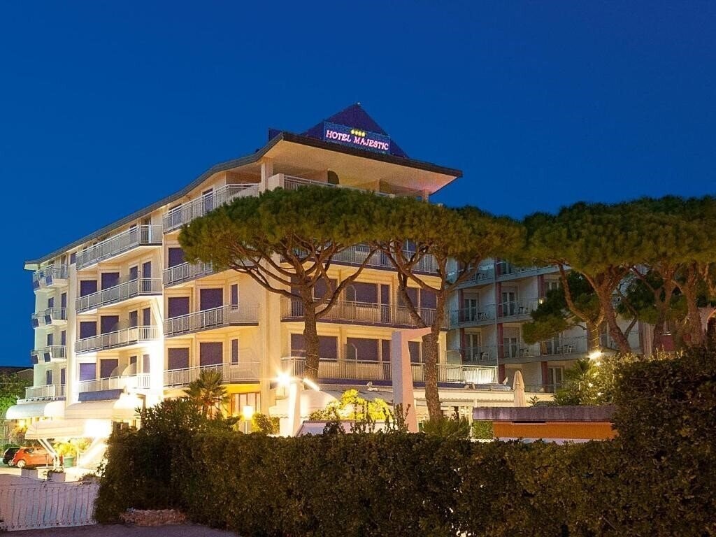Фото Majestic 4*