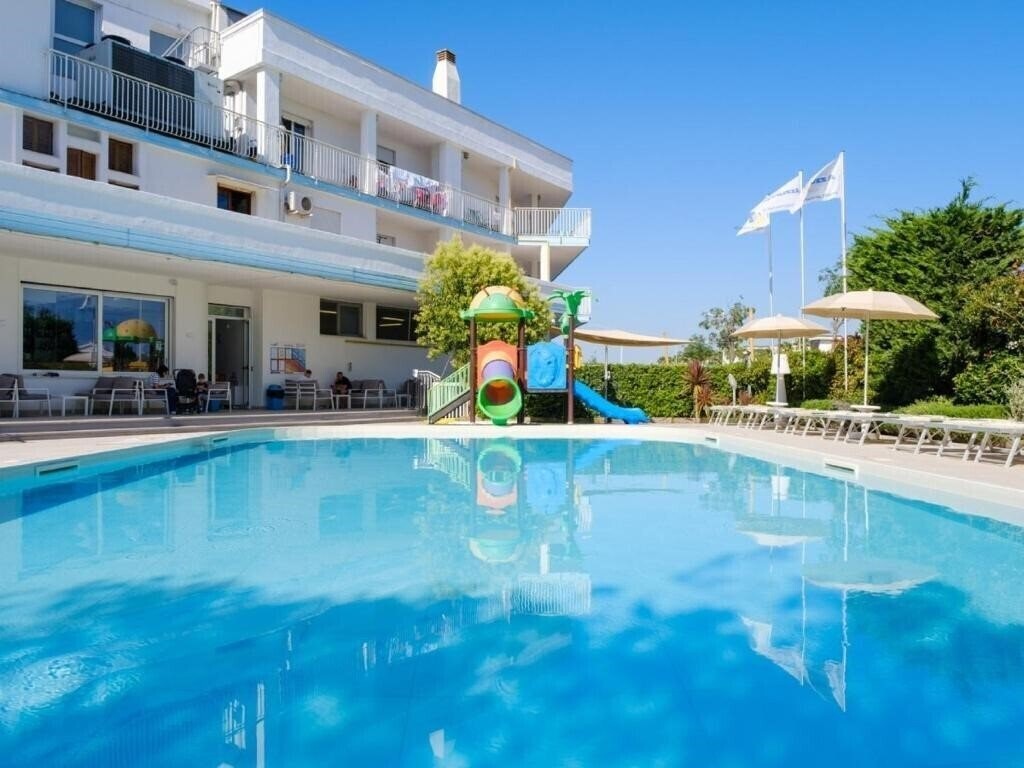 Фотографія Family Hotel Alexander 3*