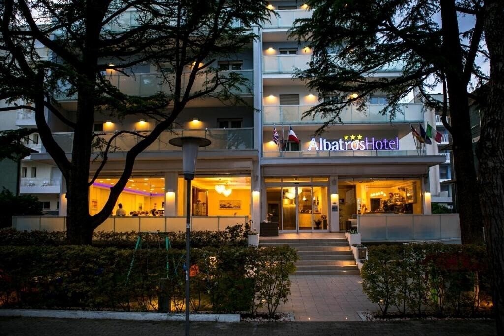Отель Albatros Lido Di Jesolo 3*