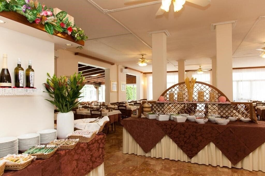 Фото Hotel Arborea 2*