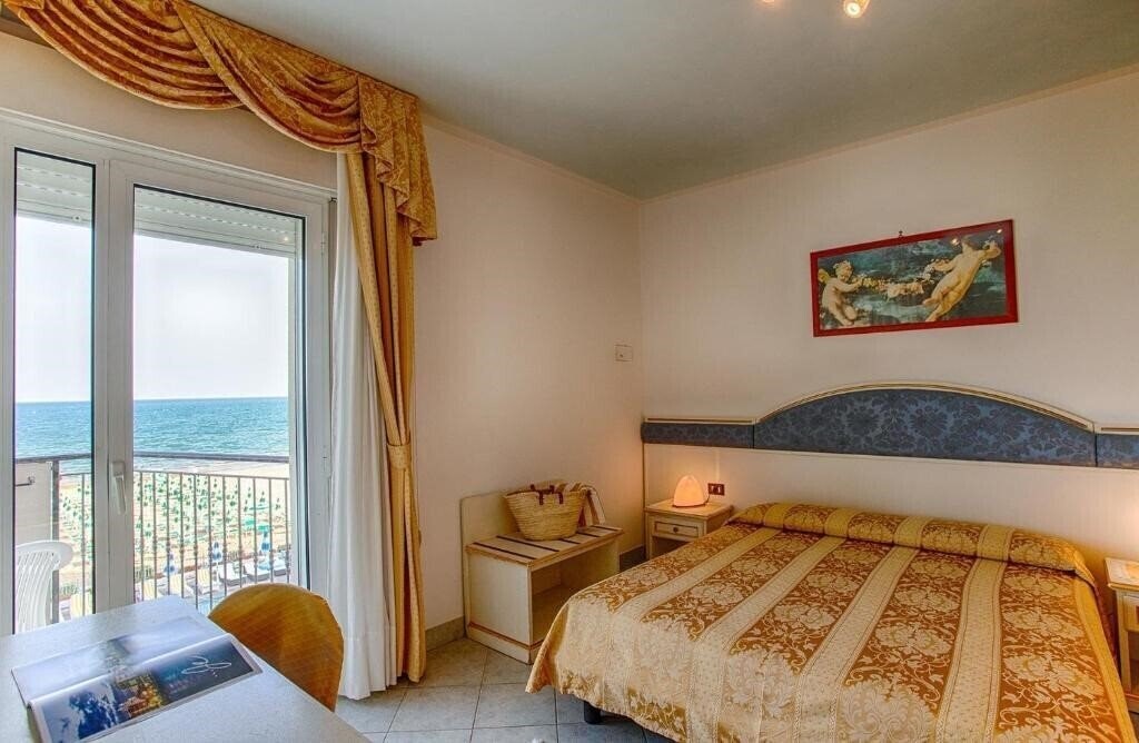 Фото Hotel Elpiro 4*